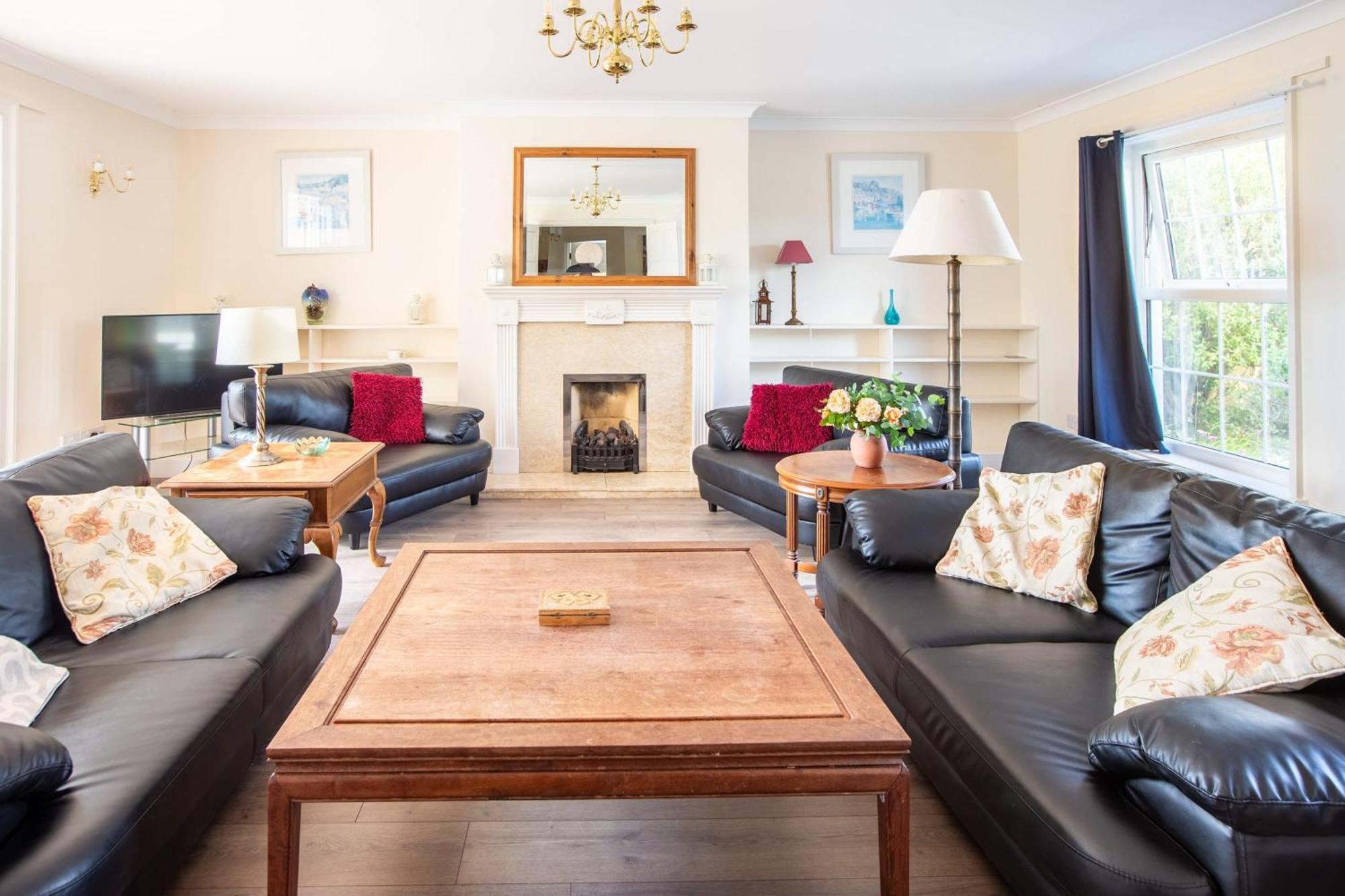 Stunning 6 Bedroom Cottage Near Cornish Coast Bude Bagian luar foto