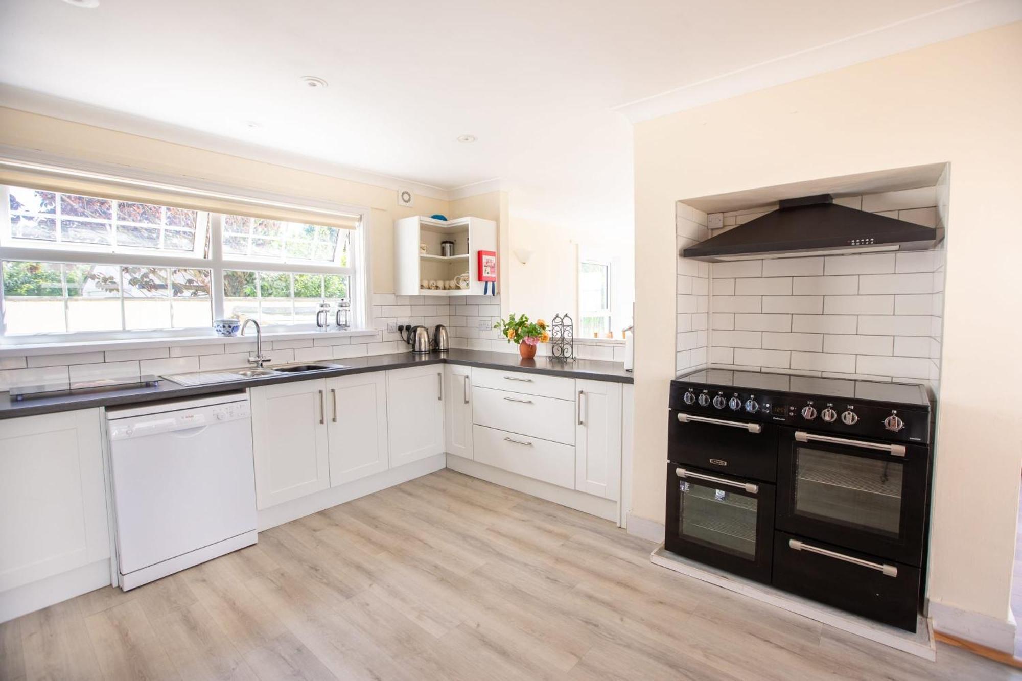 Stunning 6 Bedroom Cottage Near Cornish Coast Bude Bagian luar foto