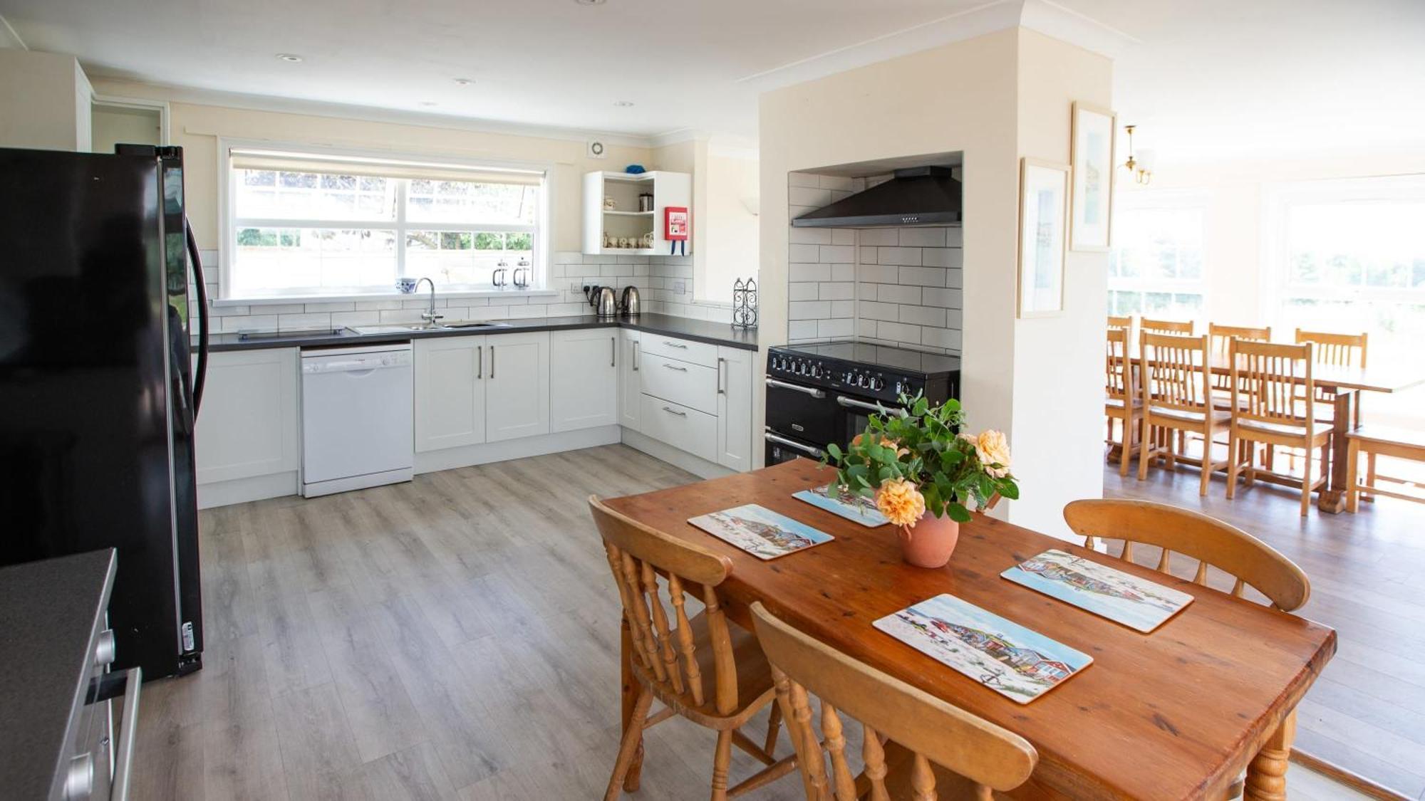 Stunning 6 Bedroom Cottage Near Cornish Coast Bude Bagian luar foto