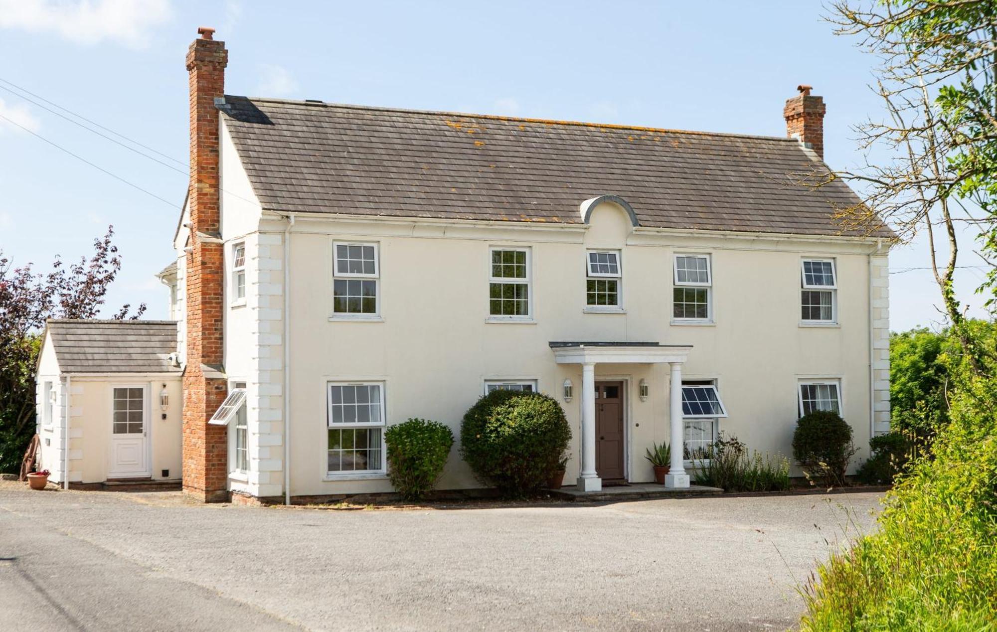 Stunning 6 Bedroom Cottage Near Cornish Coast Bude Bagian luar foto