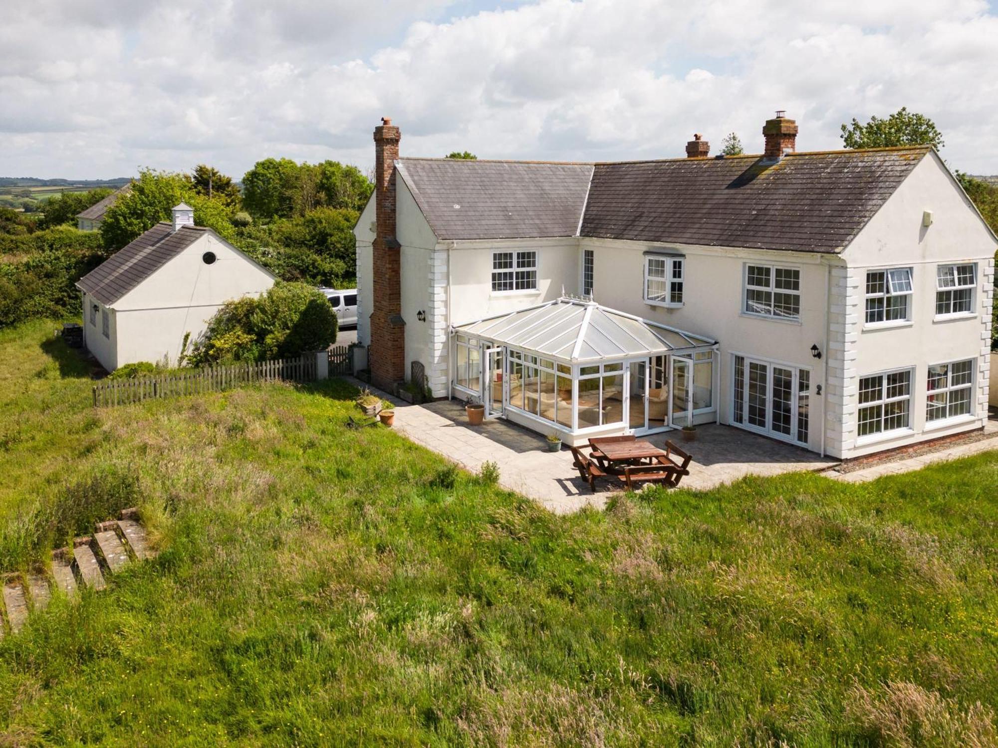 Stunning 6 Bedroom Cottage Near Cornish Coast Bude Bagian luar foto