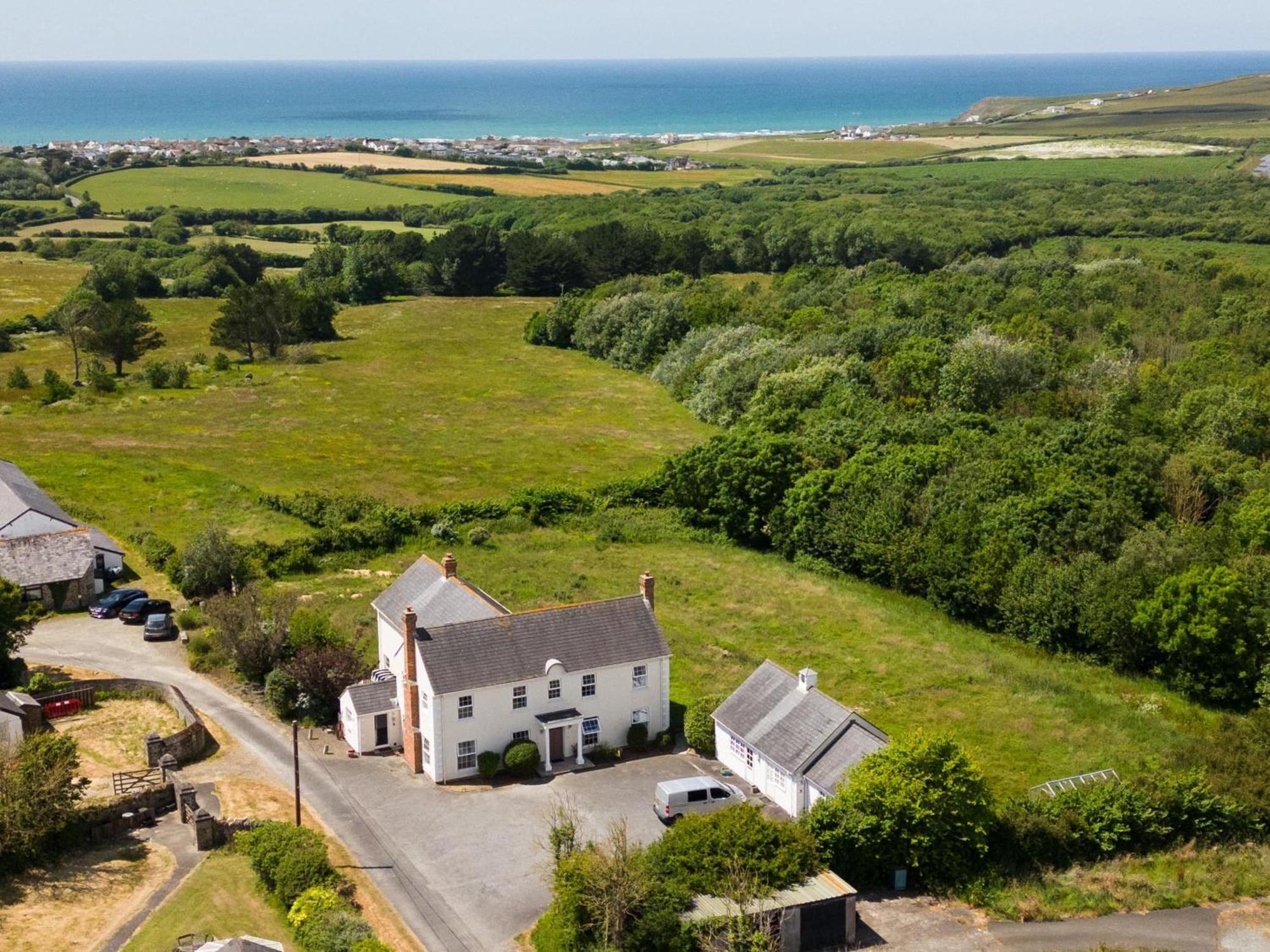 Stunning 6 Bedroom Cottage Near Cornish Coast Bude Bagian luar foto
