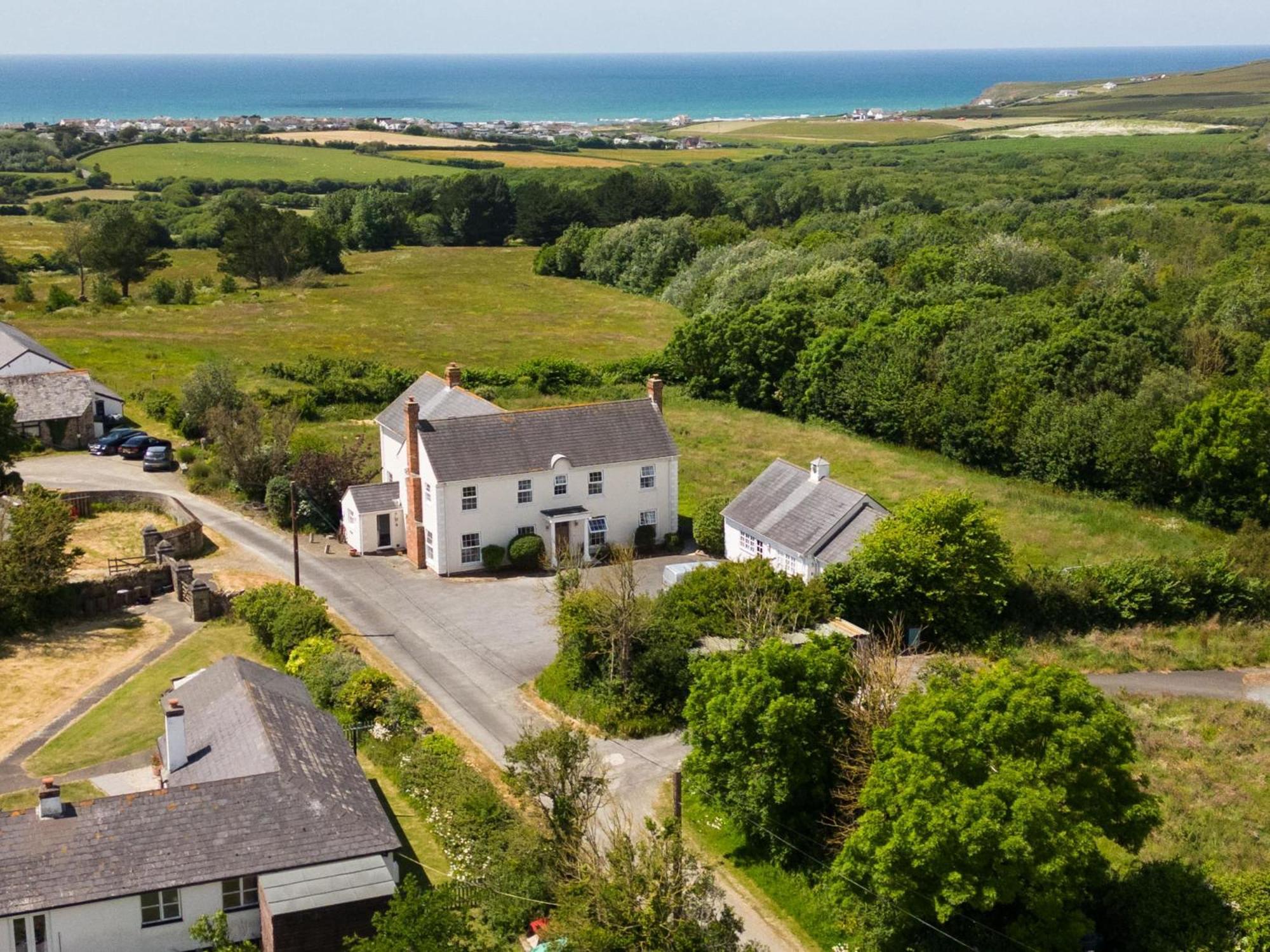 Stunning 6 Bedroom Cottage Near Cornish Coast Bude Bagian luar foto